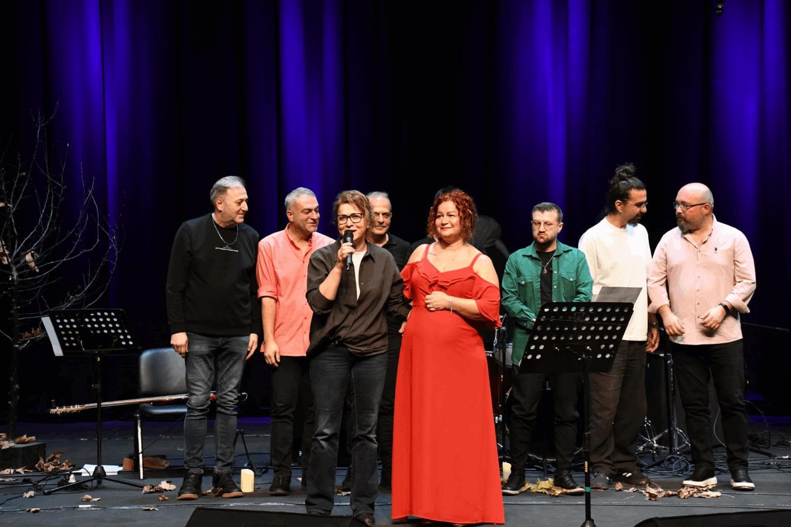 Avlu’da Sezen Aksu Şarkıları Konseri’ne Yoğun İlgi