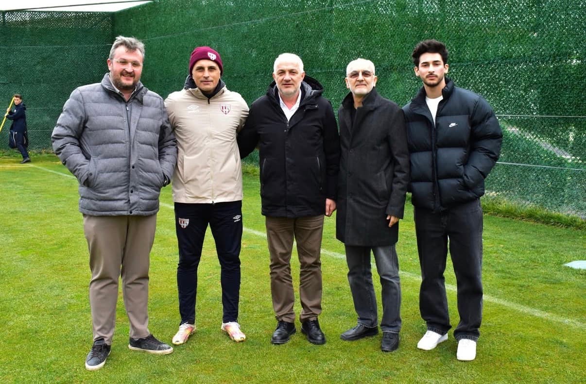 Saadet Partisi Balıkesir İl Başkanı Abdülkadir Durmaz’dan Bandırmaspor’a Ziyaret