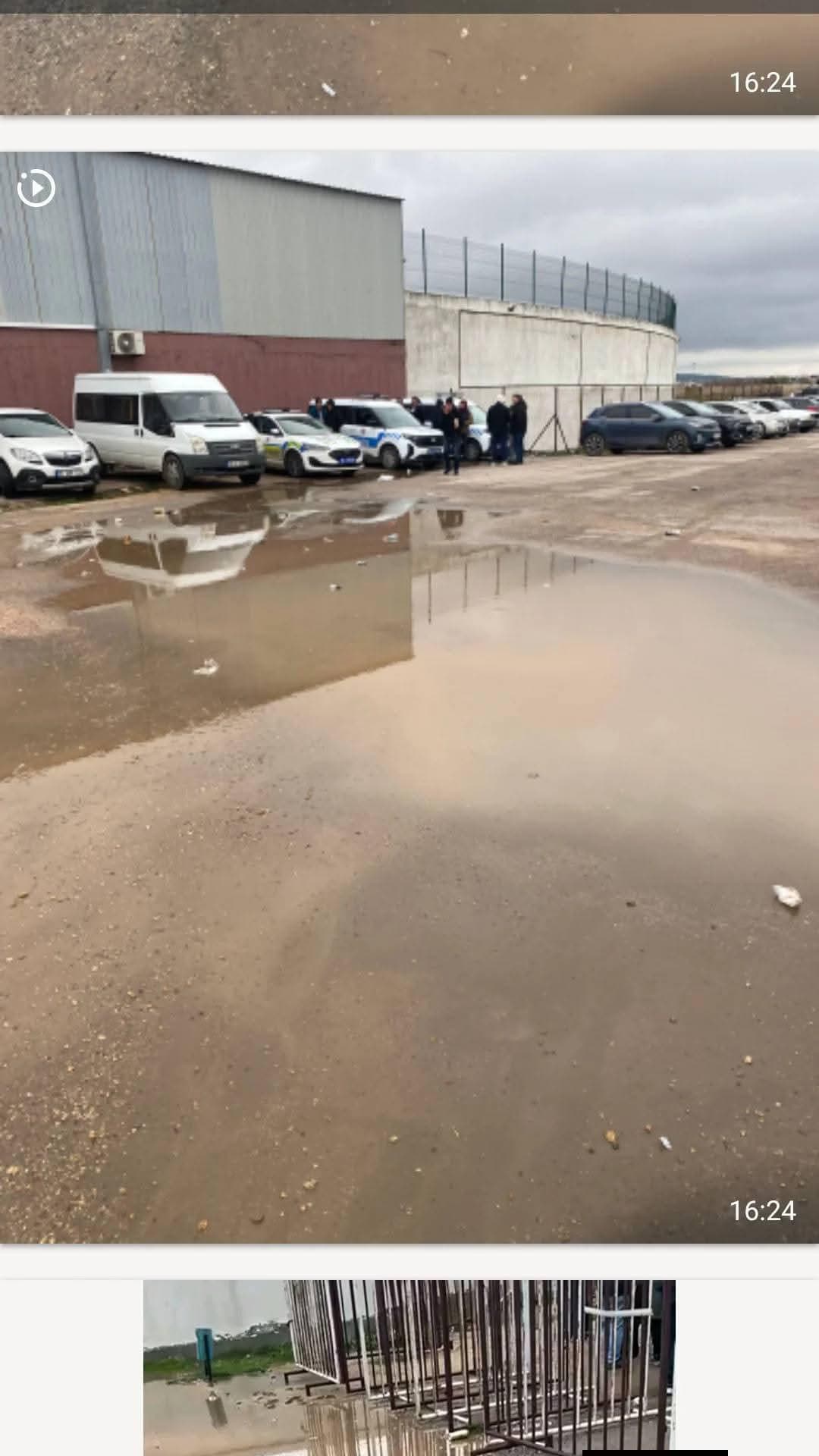 Yağmur Altında Maç Çilesi: Taraftar Çamur İçinde Stada Girdi