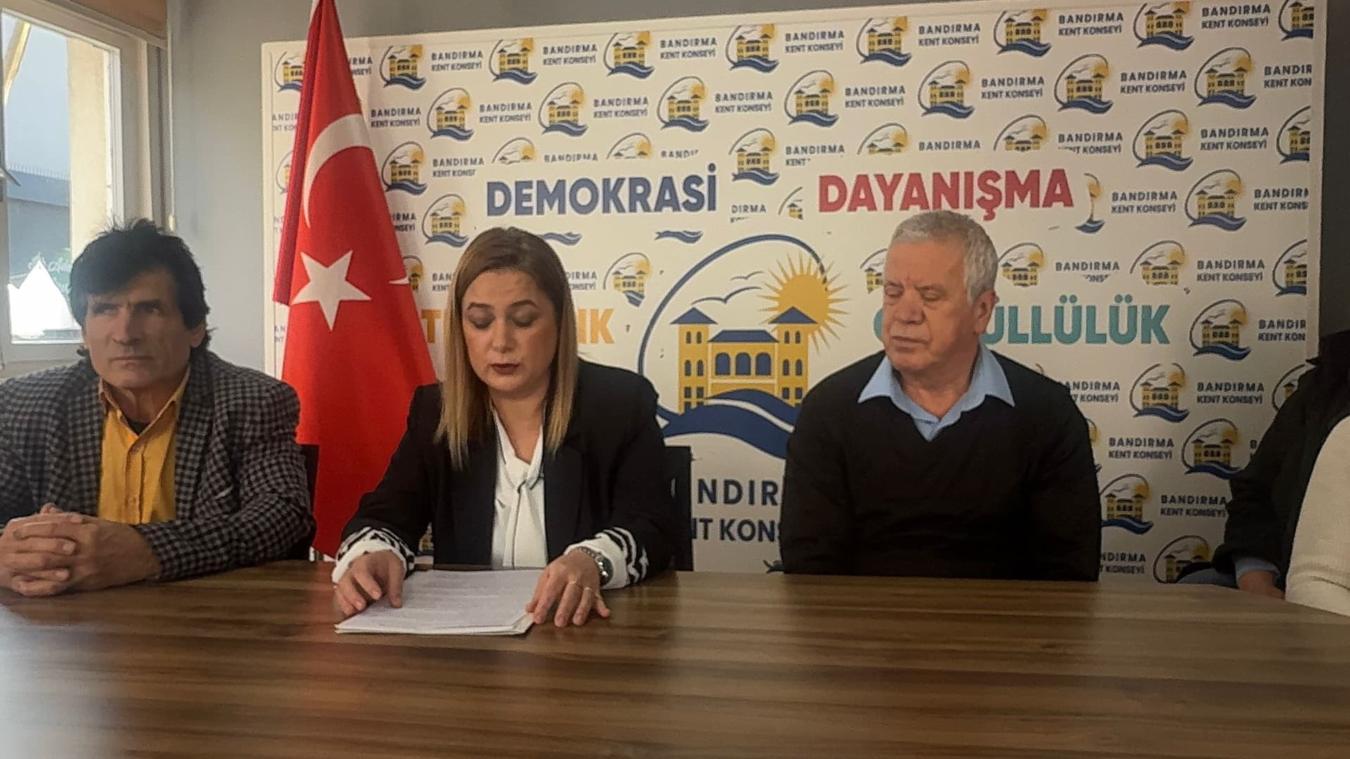 Bandırma Kent Konseyi Emekli Meclisi: “Emekliler için insanca yaşam talep ediyoruz”