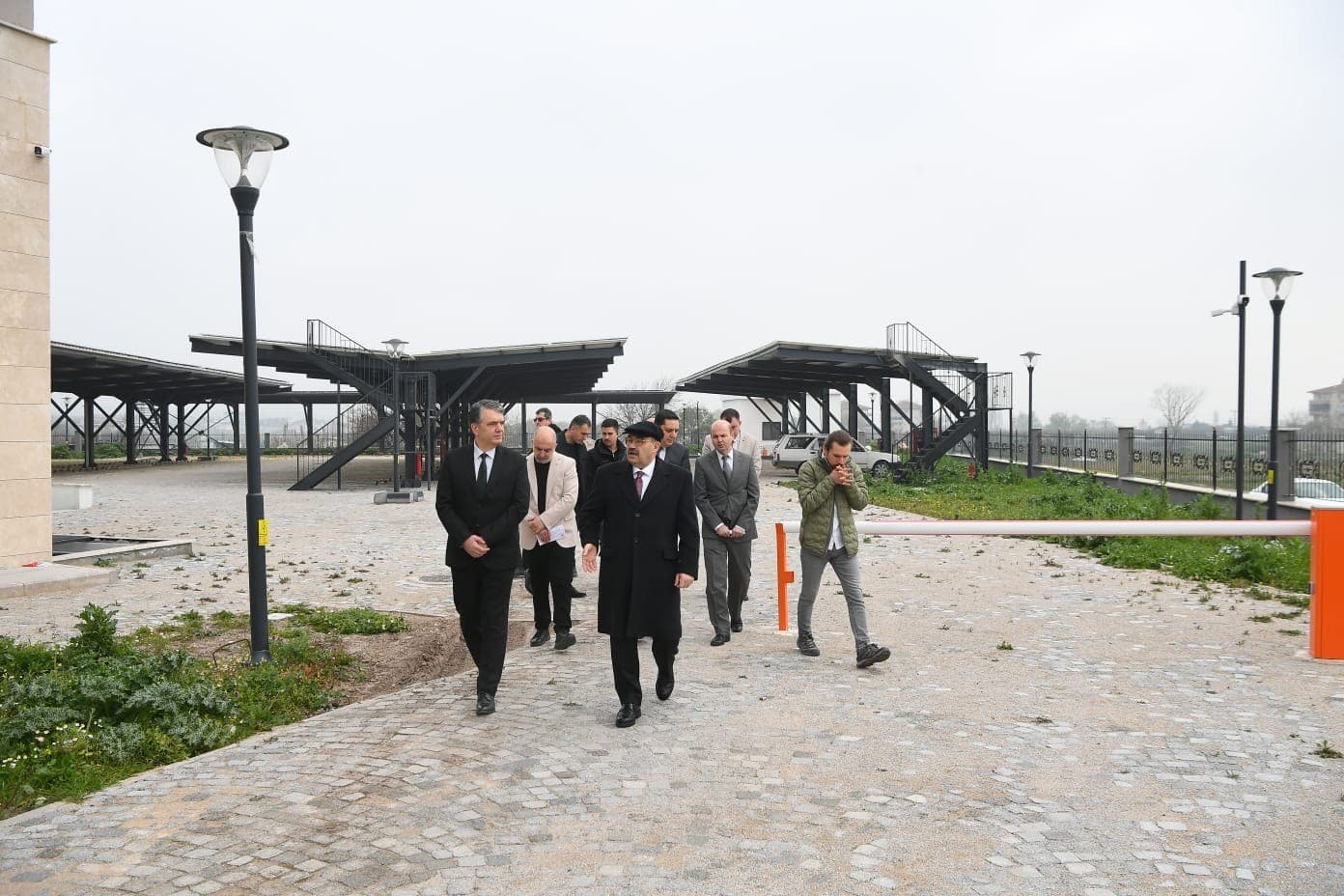 Balıkesir Valisinden Yeni Hizmet Binasına Yakın Takip