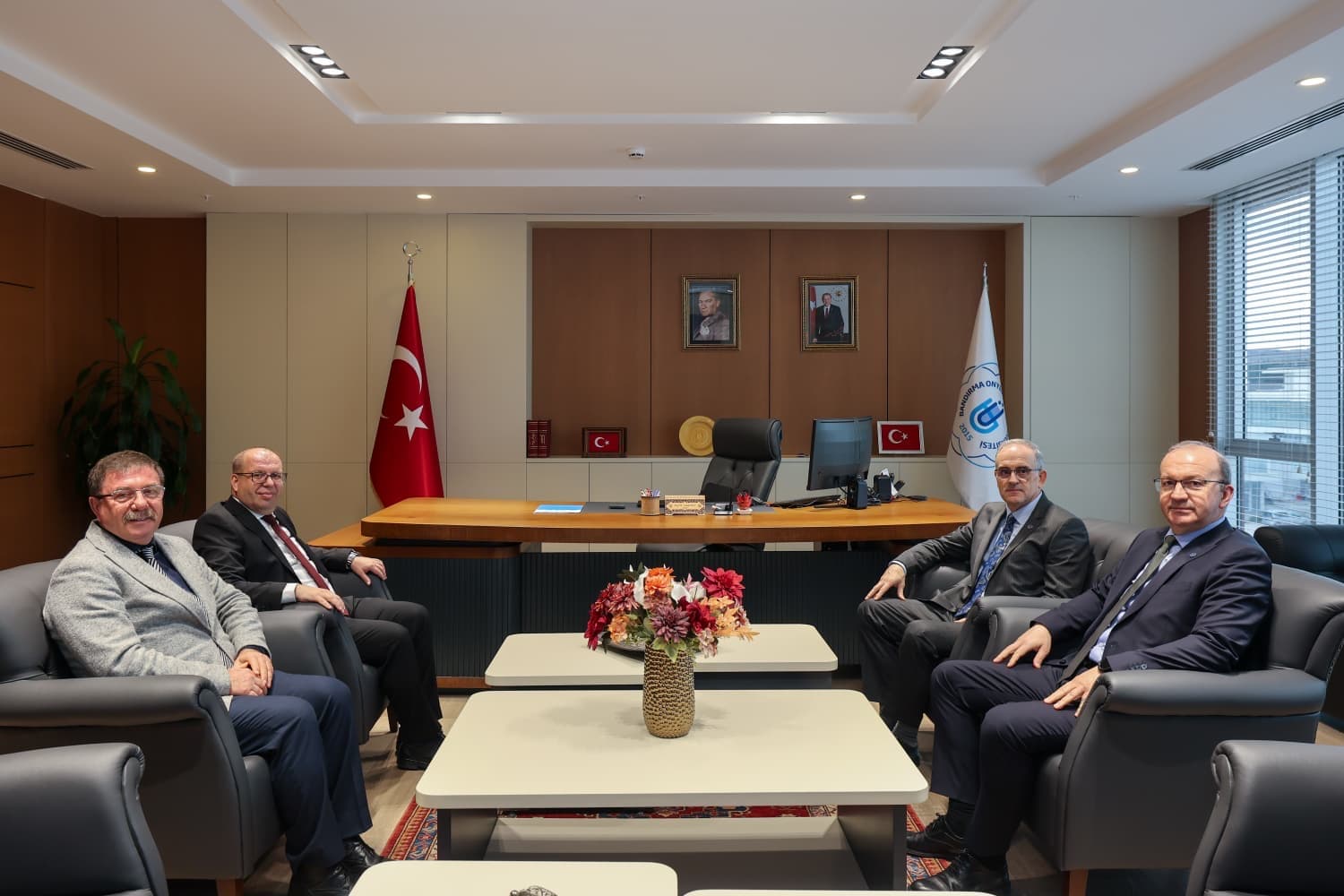 Susurluk Kaymakamından Rektöre Nezaket Ziyareti