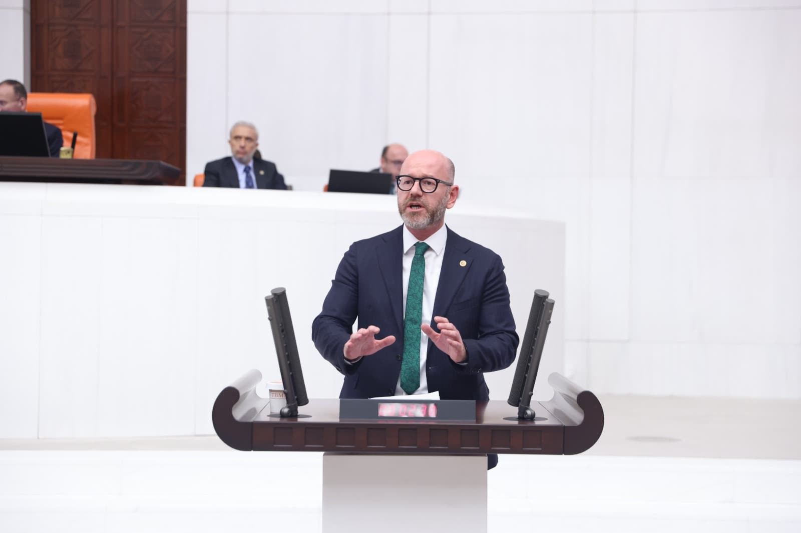 HER 5 ÇOCUKTAN BİRİ AÇ: 3 MİLYON ÇOCUK EĞİTİM DIŞINDA