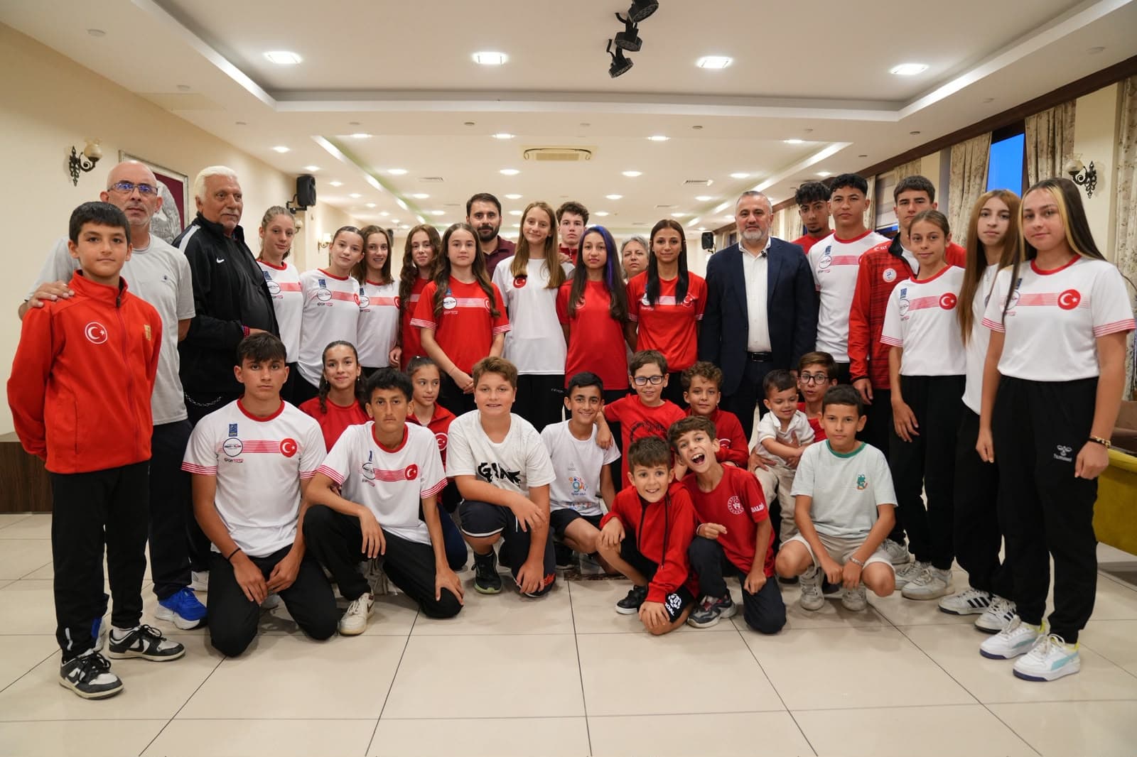 Mehmet Doğan’dan Genç Sporculara Anlamlı Destek